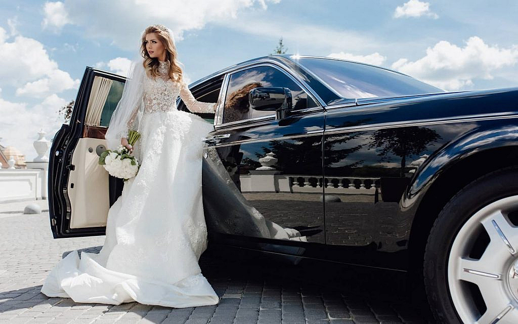 Midwest Limousine Wedding Chauffeur Service Byron ser1 55