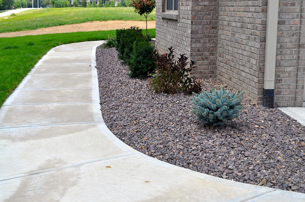 Mikes Landscaping Stone and Mulching Services Cranston ser3 108