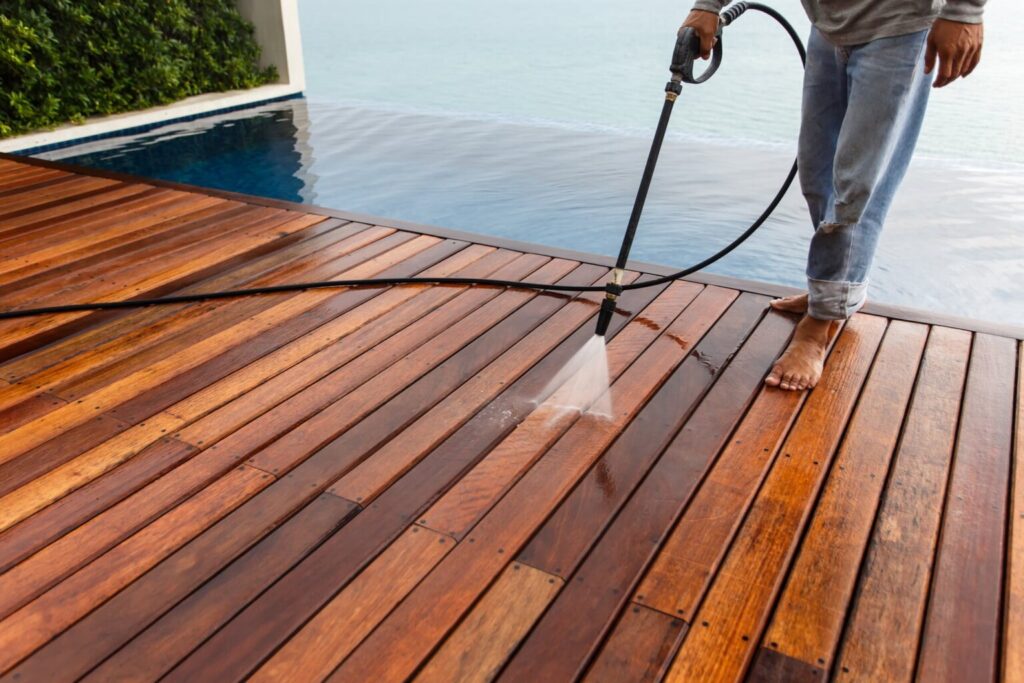 Maintaining Decking Floor 1536x1024 1