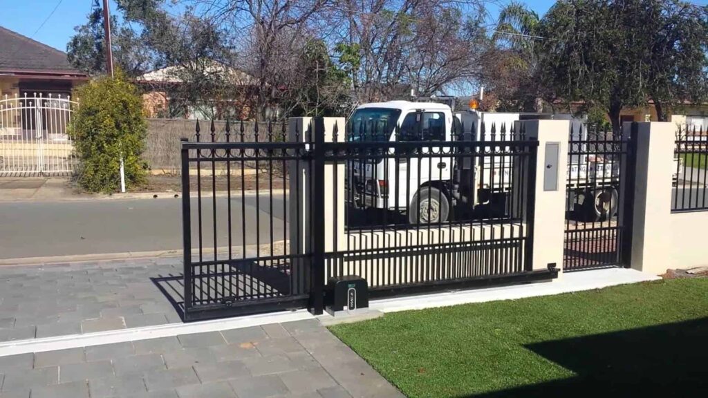 Sliding gate motor