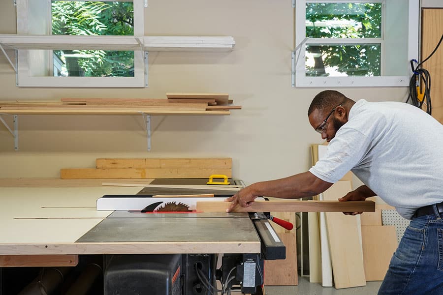 expert carpenter