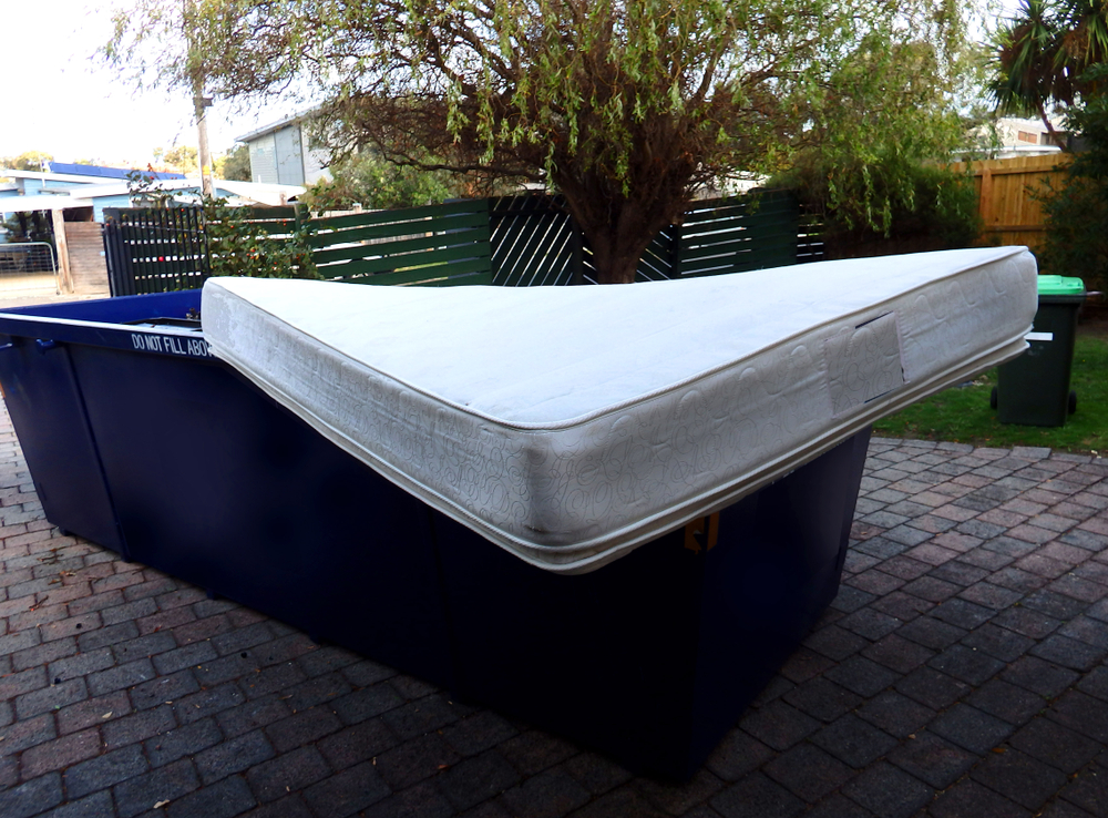 Can You Put a Mattress in a Skip 2