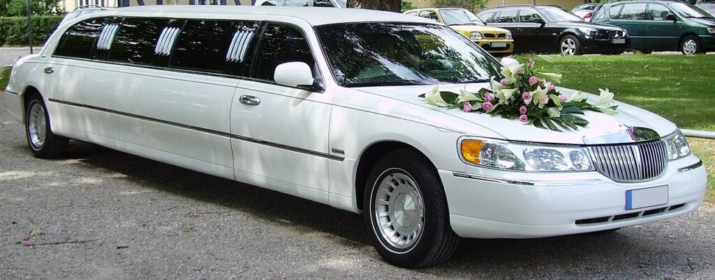Lincoln Town Car limousine wedding car