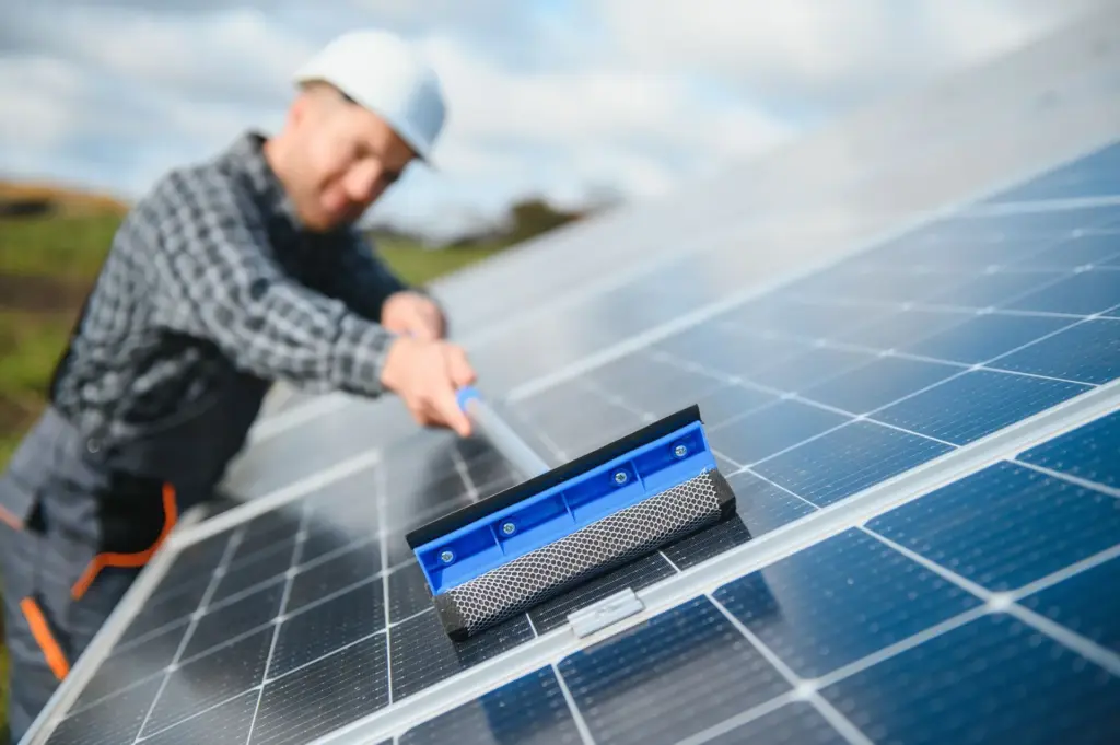 Solar Panel Cleaning 2225819615 1920w